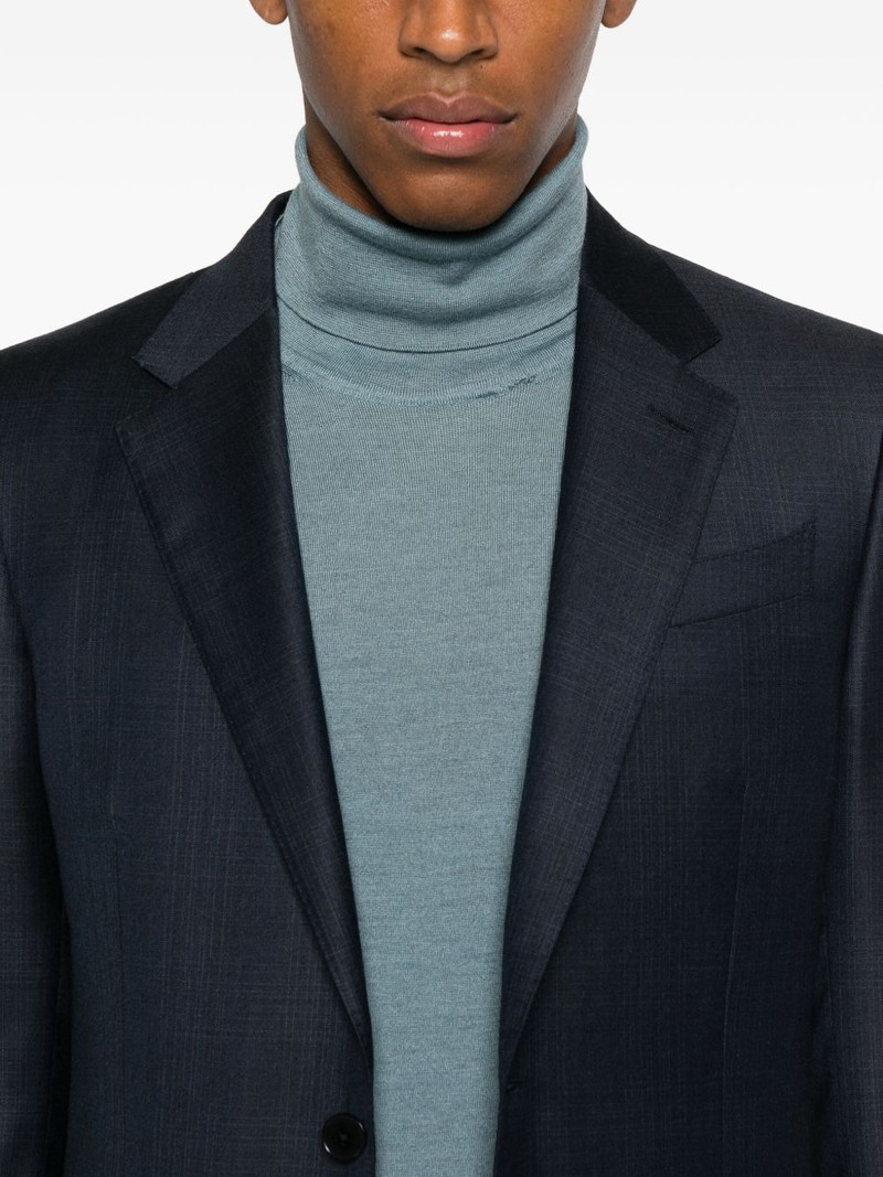 single-breasted suit 4