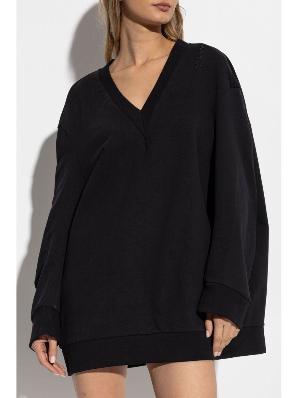 V-neck sweater dress - 3