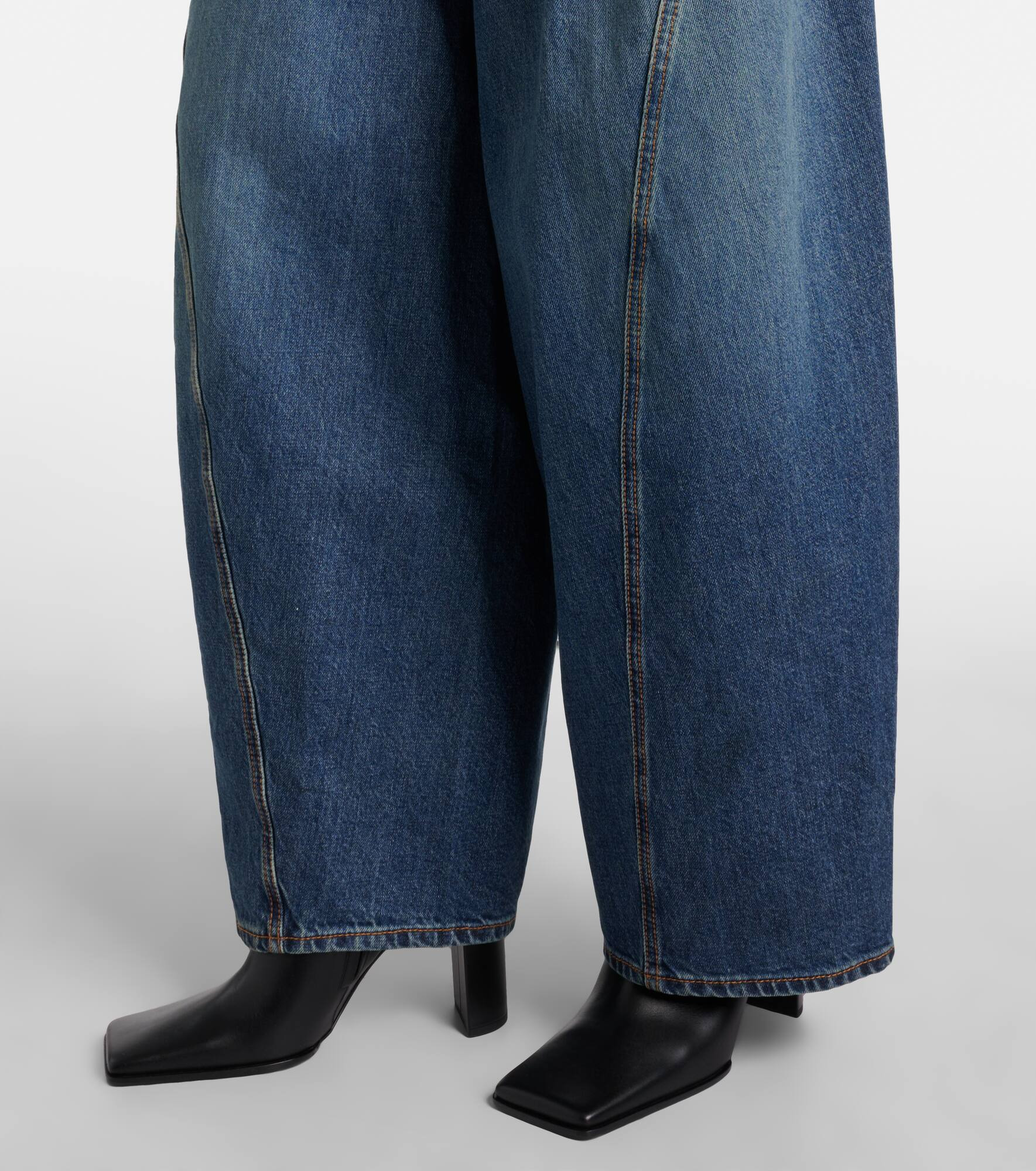 Mid-rise wide-leg jeans - 5