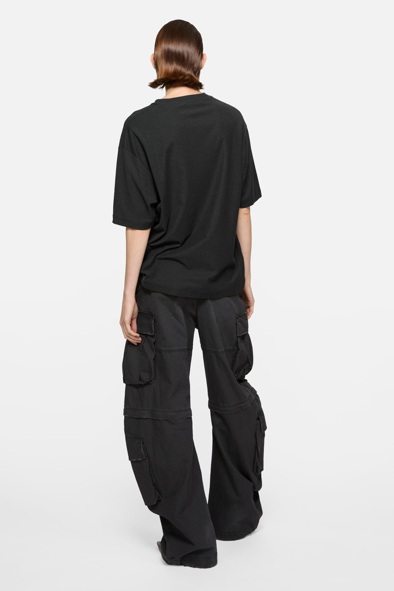Logo t-shirt - Relaxed unisex fit - Black 5