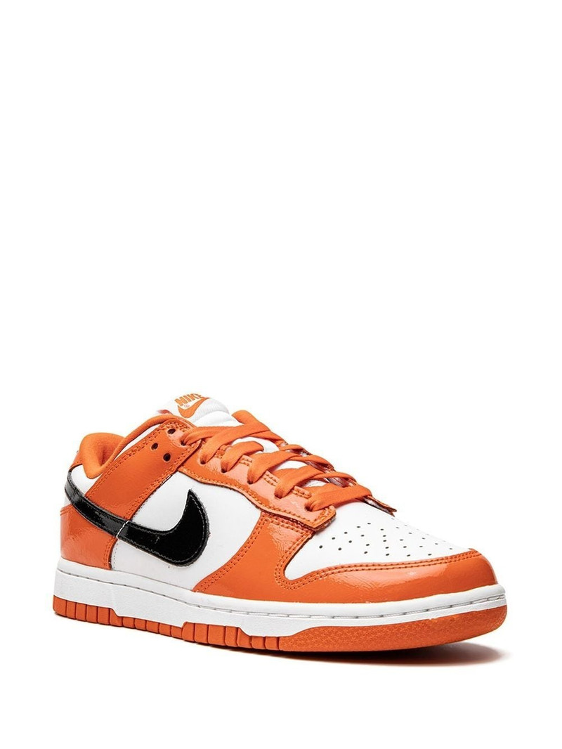 Nike Dunk Low Essential sneakers outlook