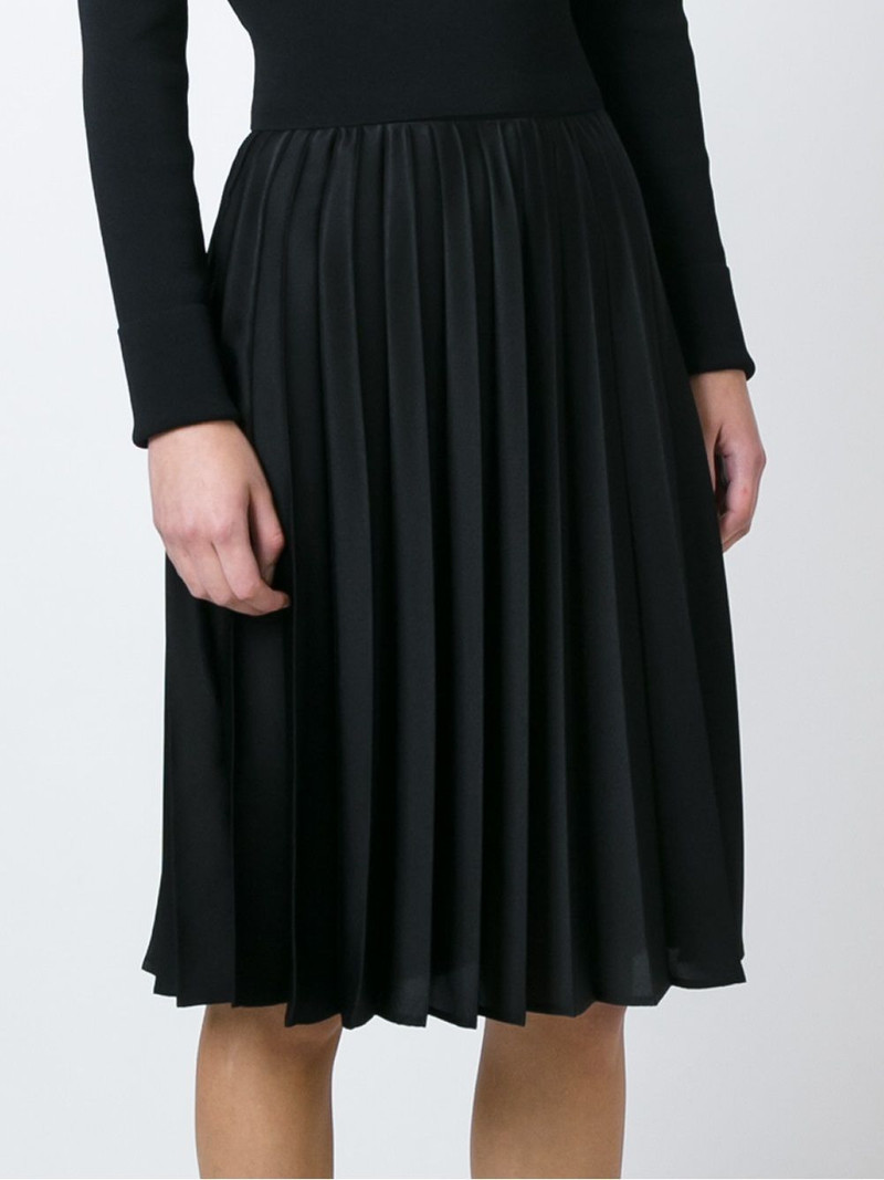 pleated skirt 3