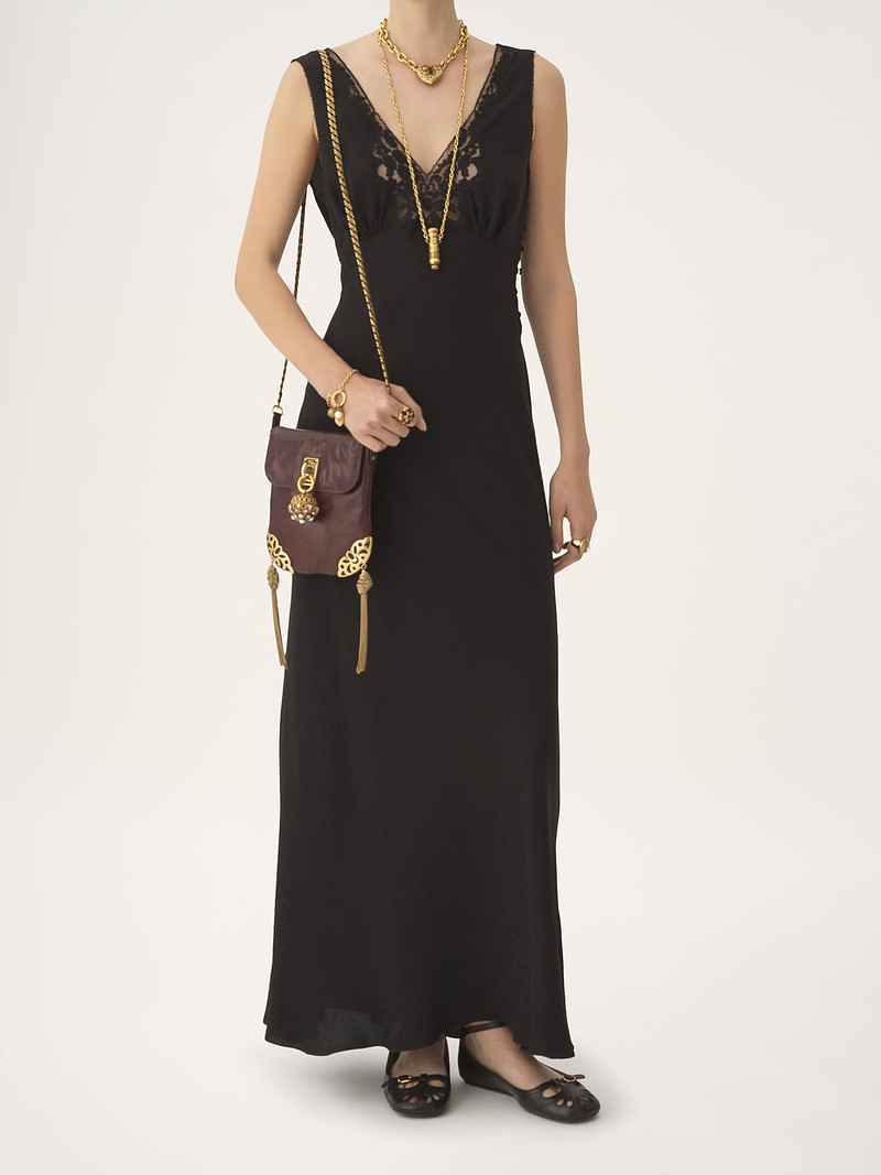 CHÂTEAU TREASURES CHAIN FLAP BAG IN GRAINED LEATHER 7