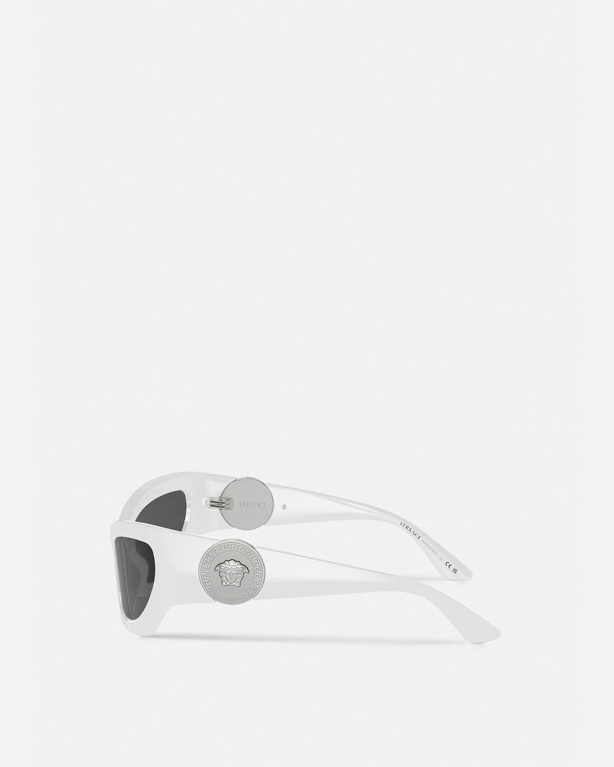Medusa Runway Cat-Eye Sunglasses - 3