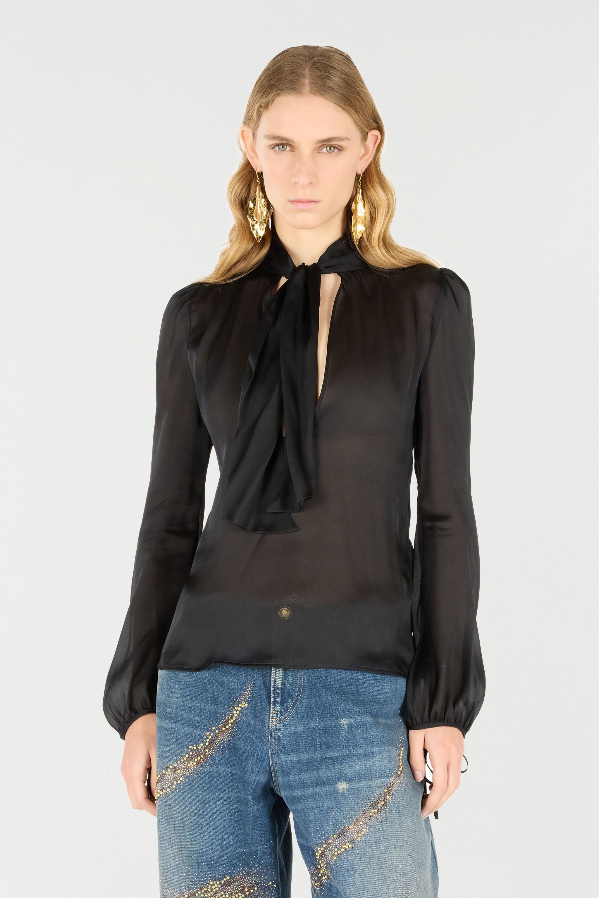Shirt With Bow And Cutout - 3