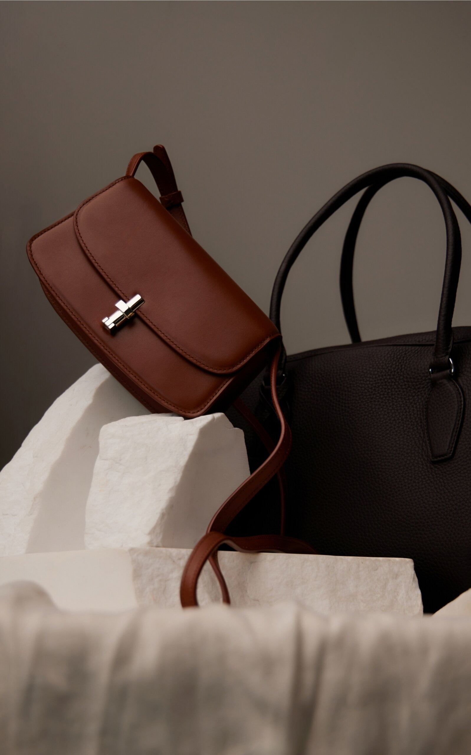 Sofia E/W Leather Crossbody Bag brown - 2