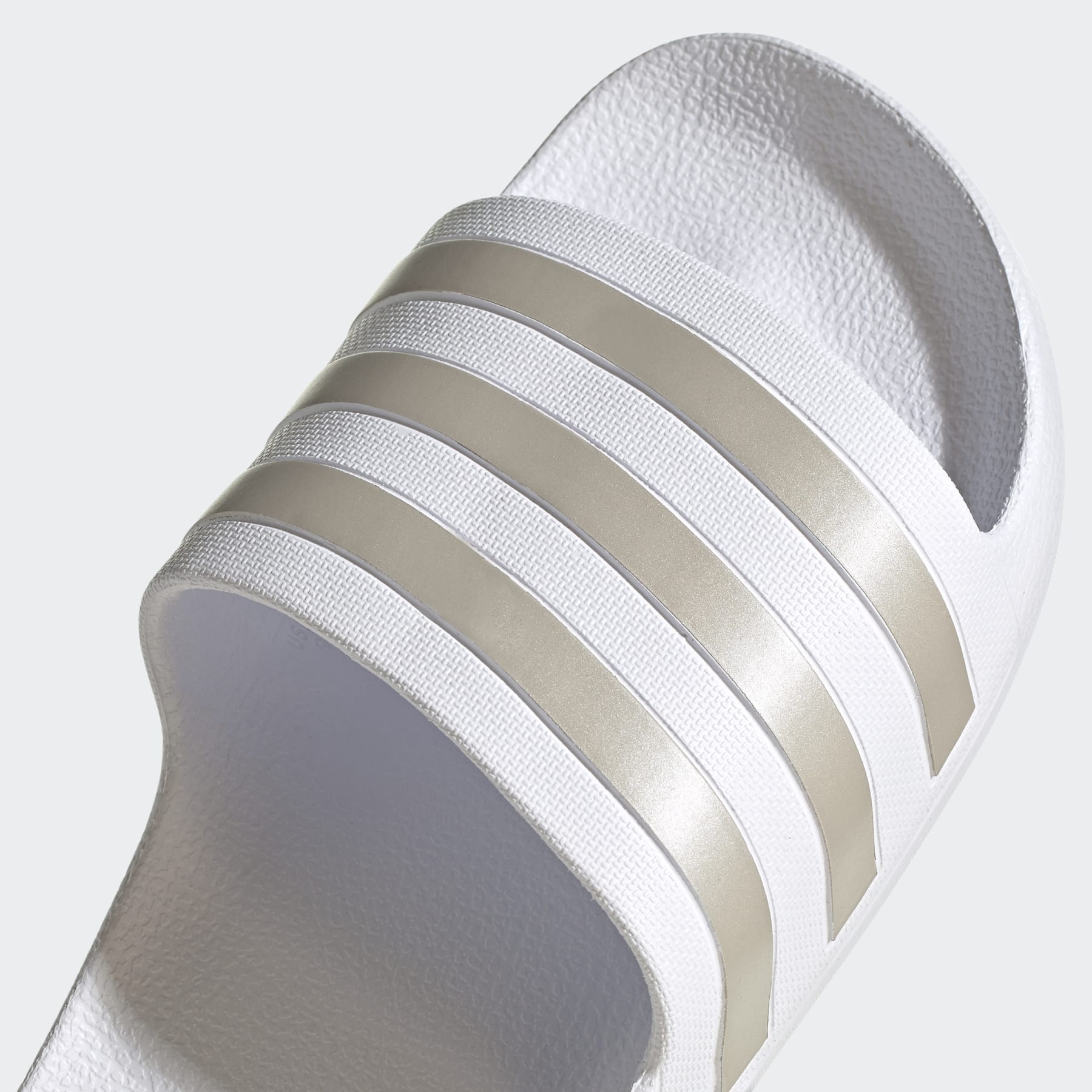 Adilette Aqua Slides - 9