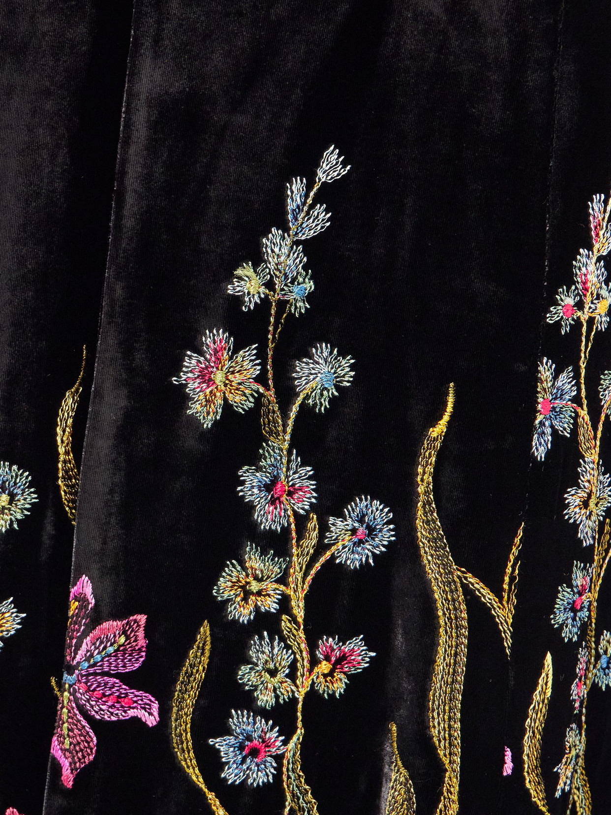 Platino Embroidered Velvet Coat - 5