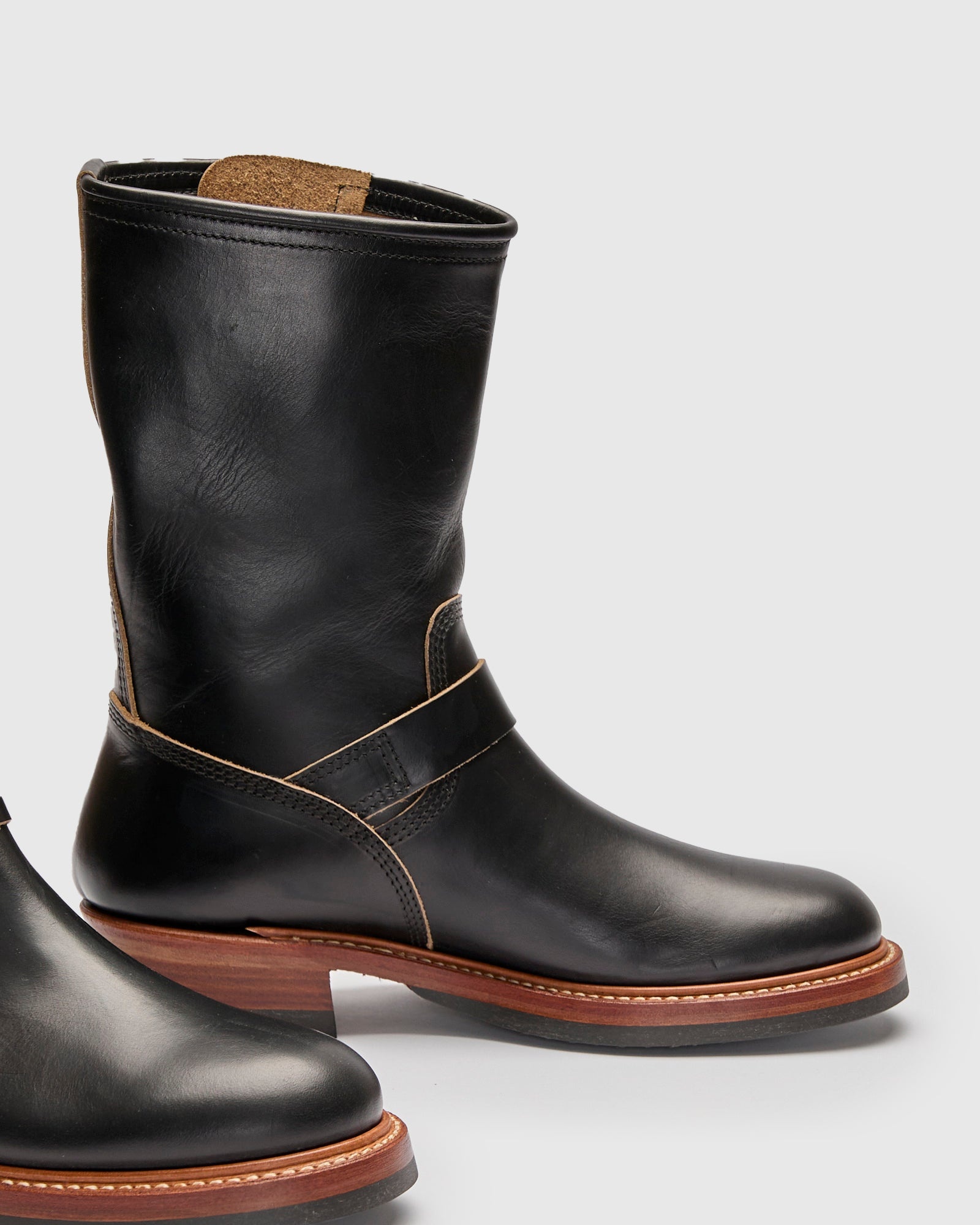Wabash Engineer Boot in Horween Chromexcel Black - 4