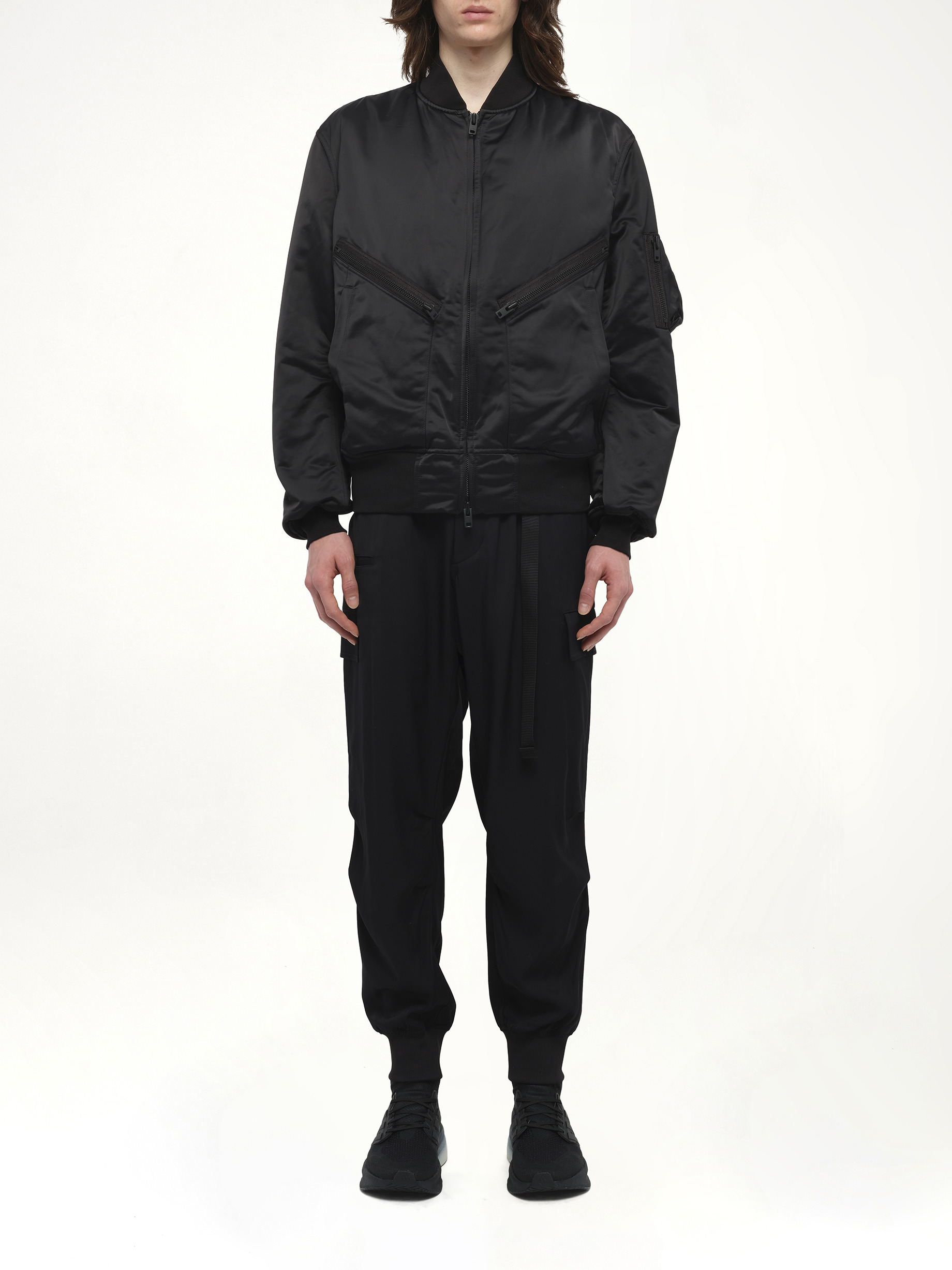 Bomber Jacket in Black - 7