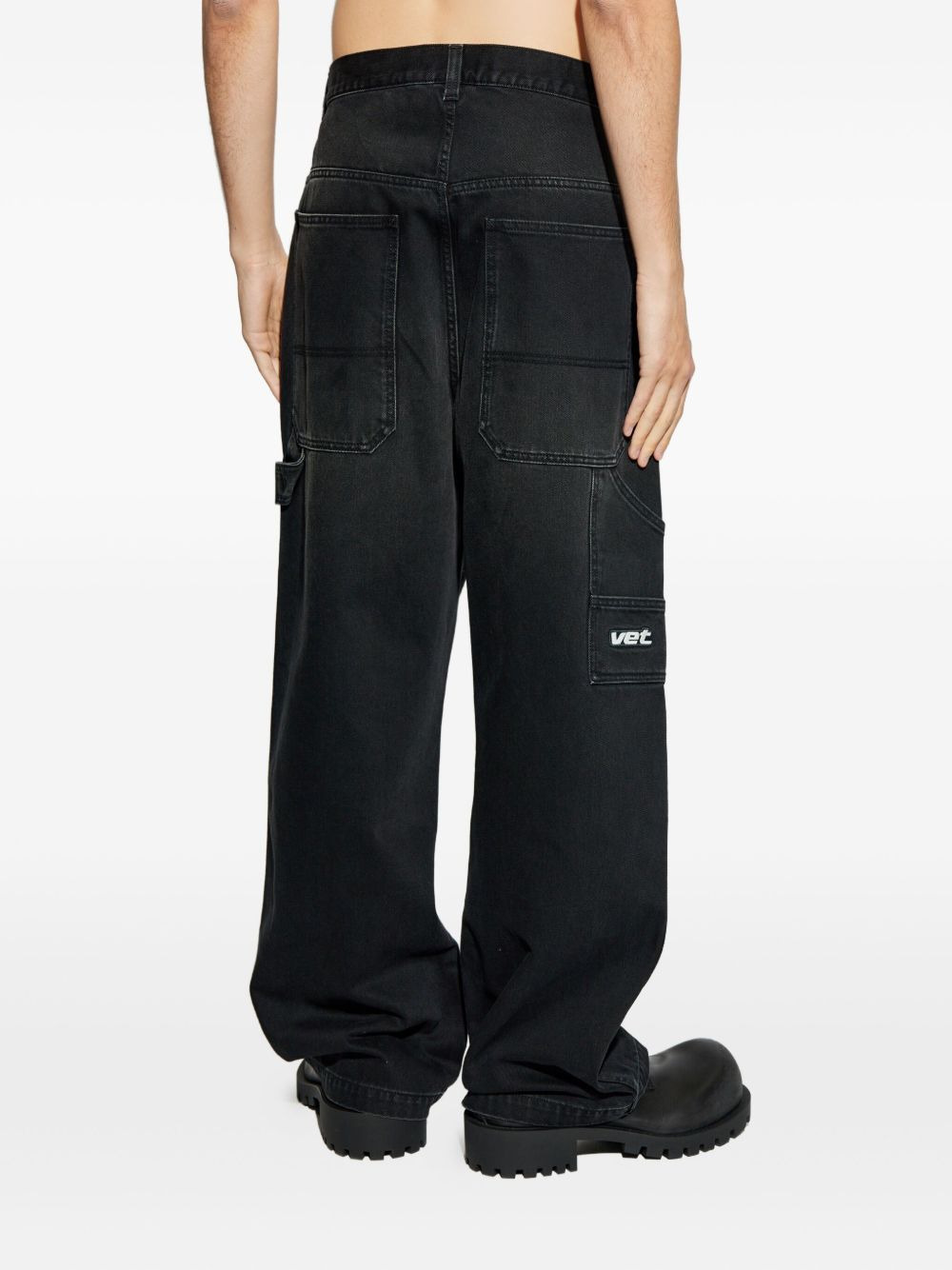 logo-patch cargo jeans - 4