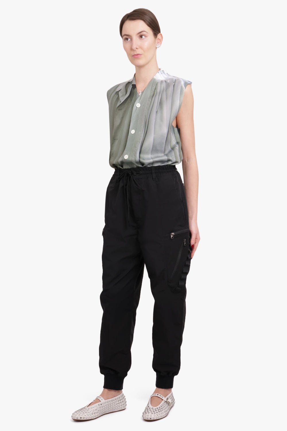 ZIP POCKET DETAIL CARGO CUFFED PANT | BLACK - 2