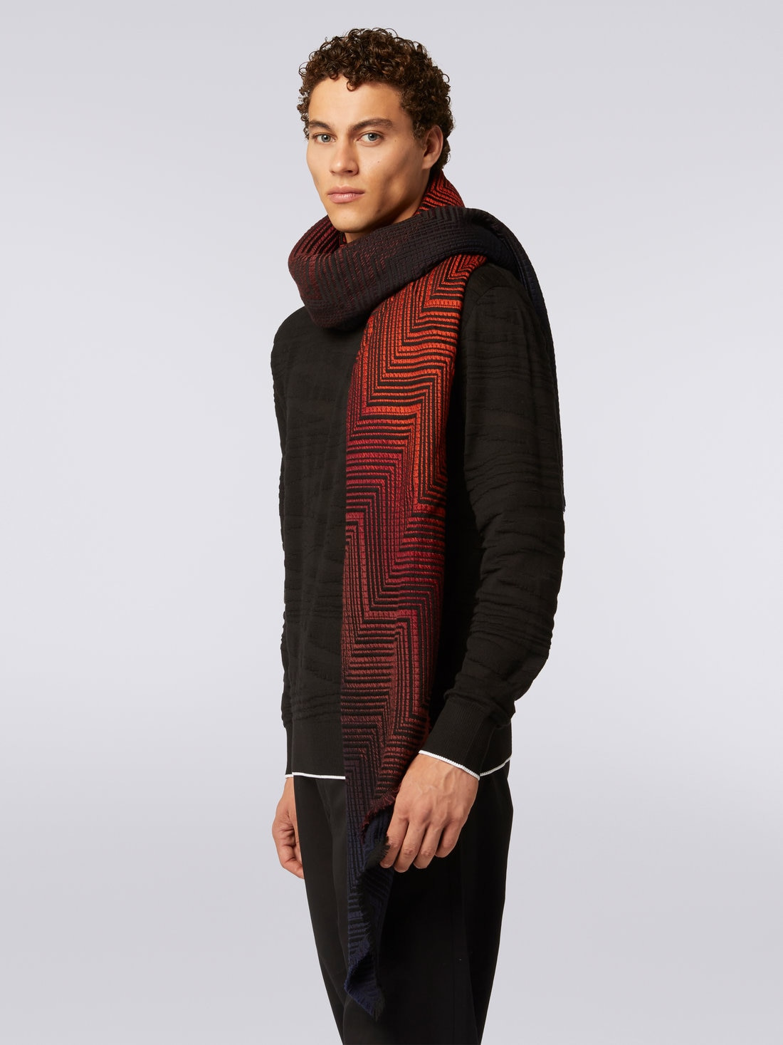 Wool chevron shawl with frayed edges - 3