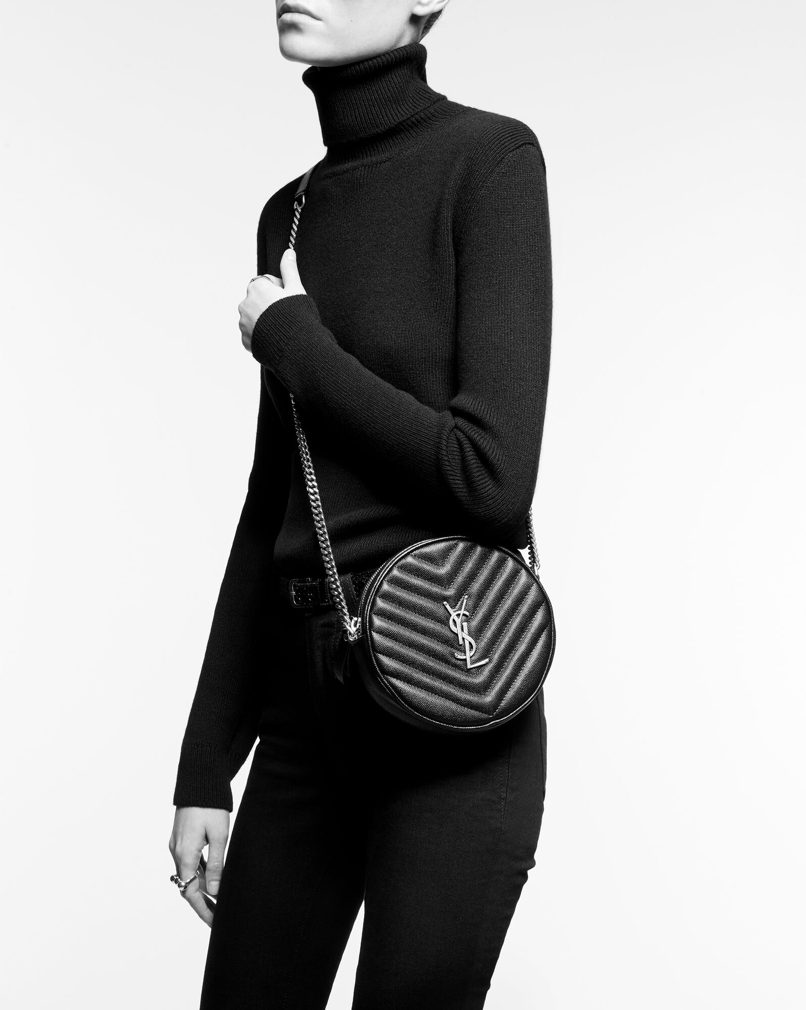 SAINT LAURENT vinyle round camera bag in chevron quilted grain de poudre embossed leather REVERSIBLE