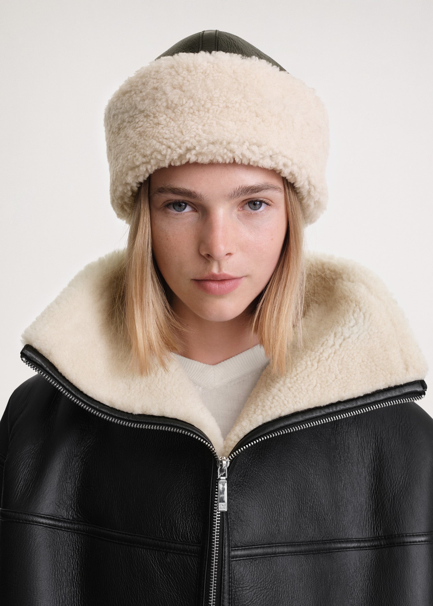 Shearling winter hat black/off white - 1