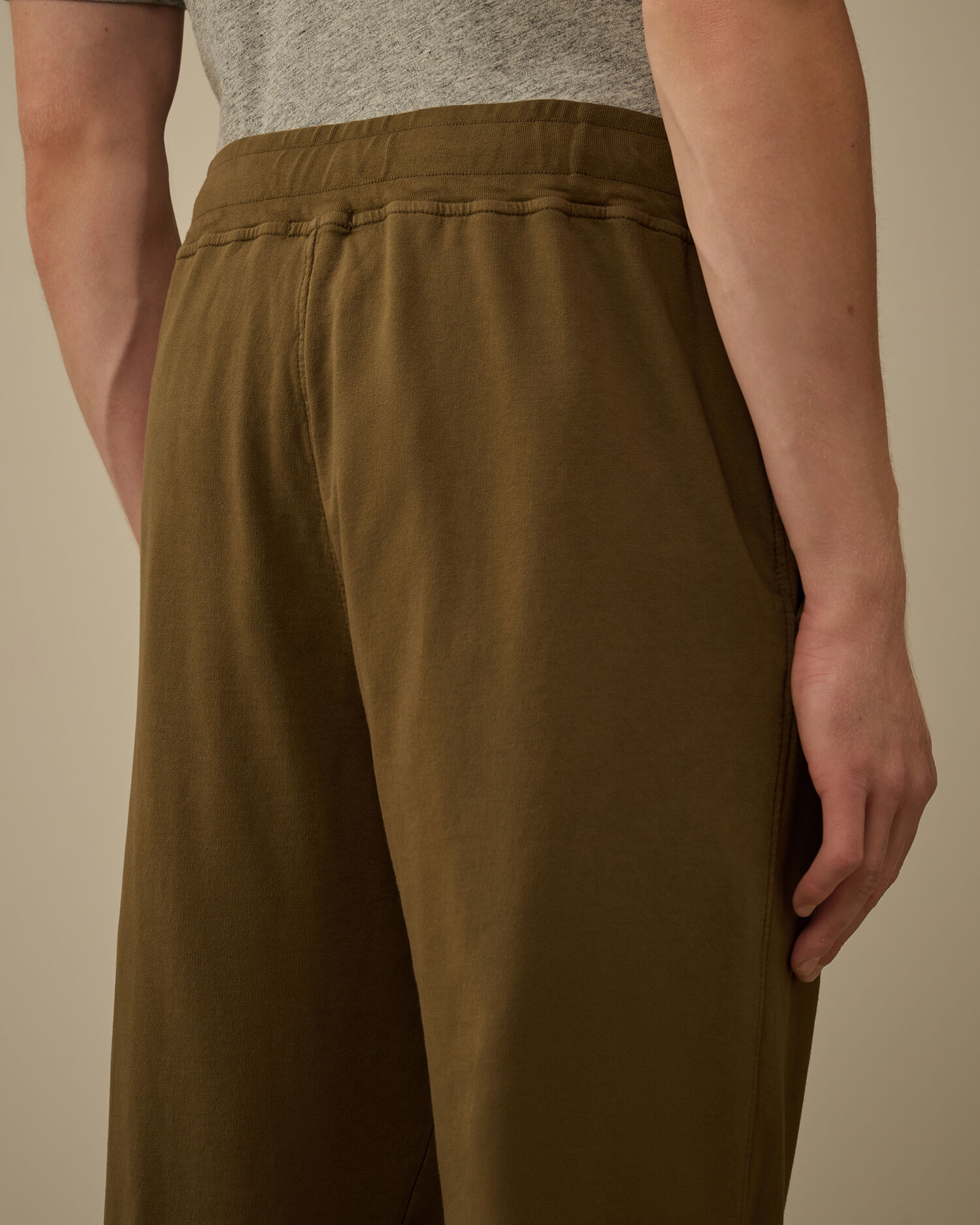 Light Fleece Lens Sweatpants - 6