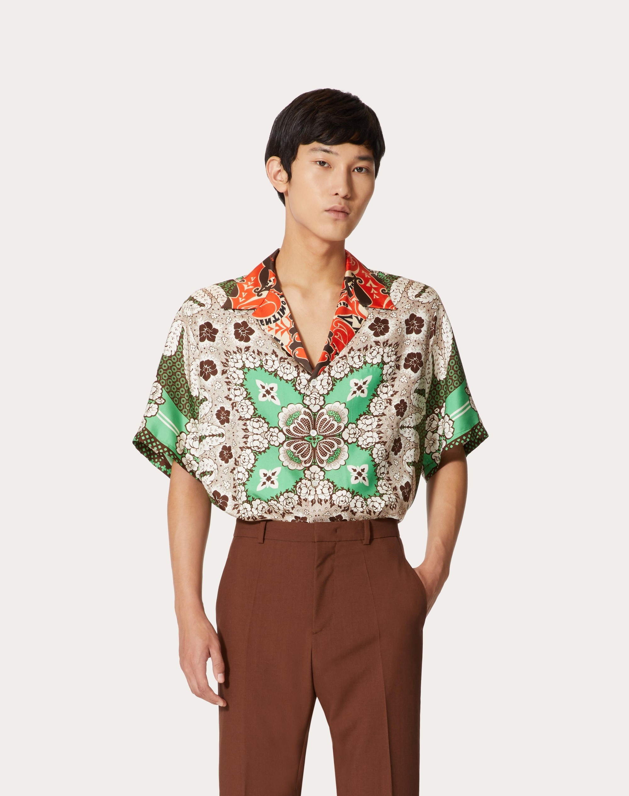 SILK TWILL BOWLING SHIRT WITH VALENTINO BANDANA FLOWER PRINT - 3