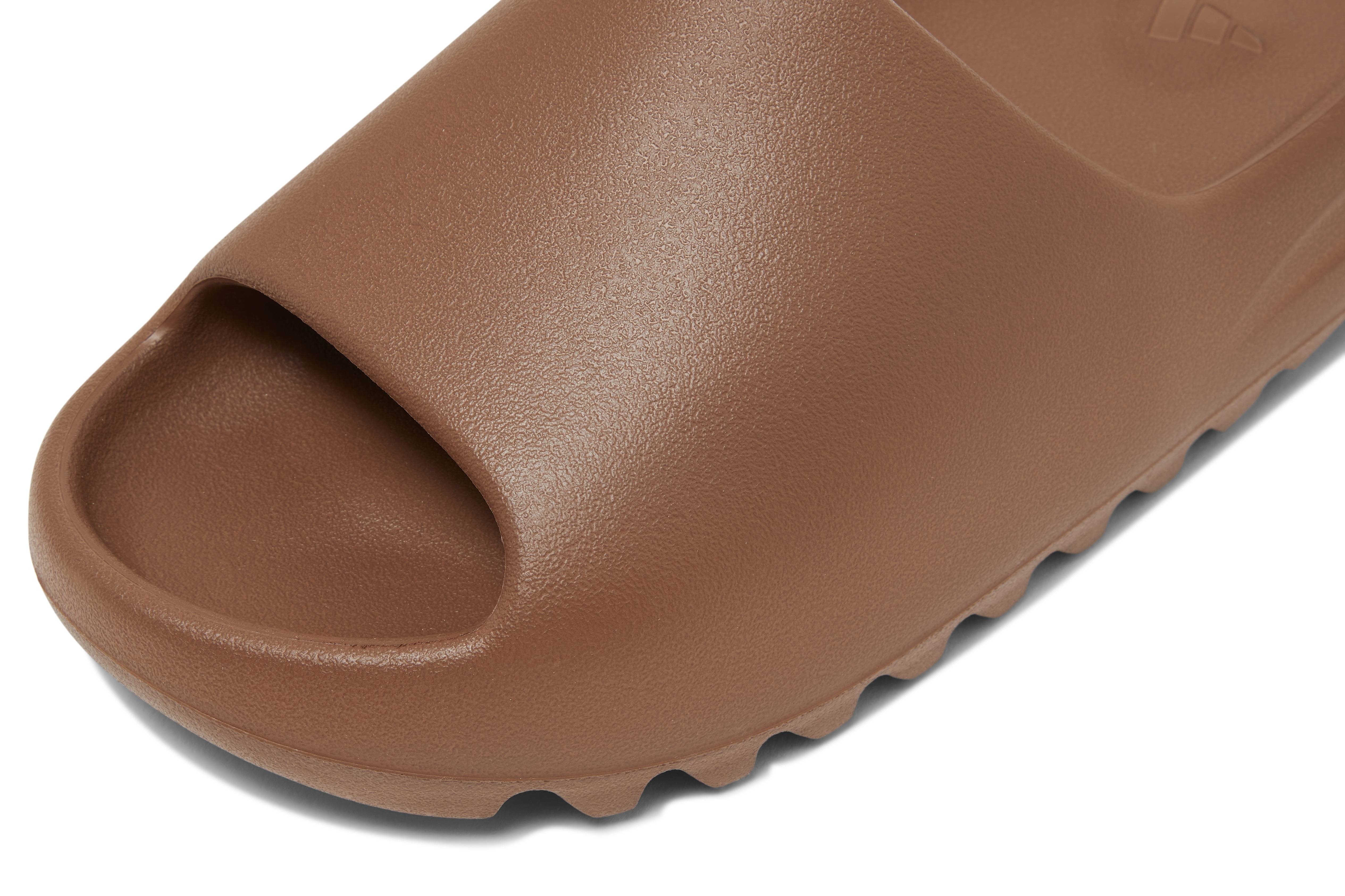 Yeezy Slides 'Flax' - 9