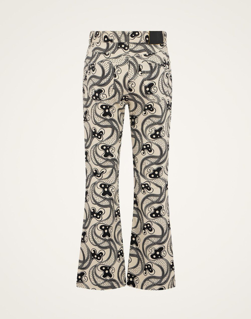 The Cropped Flare Jean 3