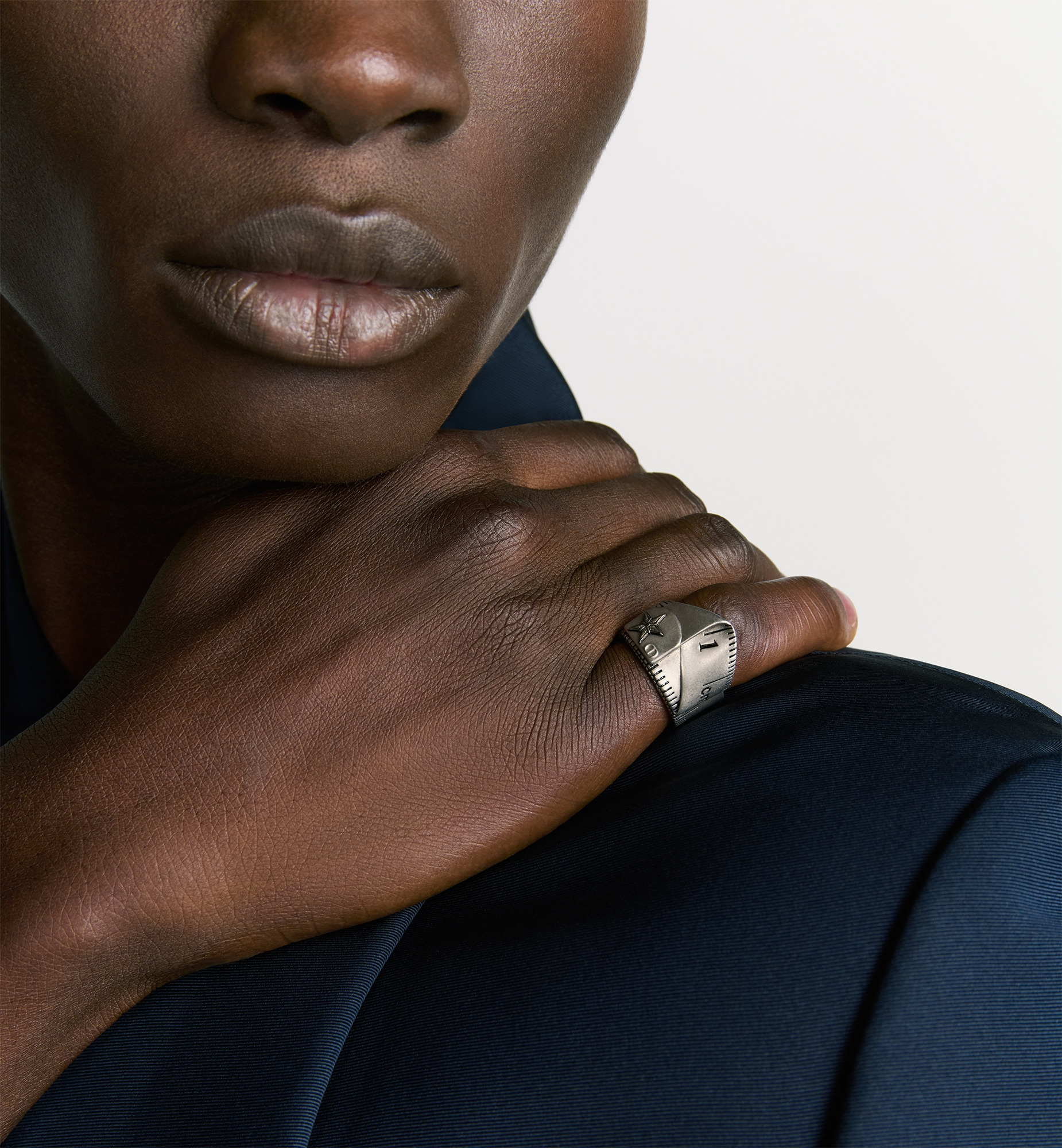 Dior Black Star Ring - 3