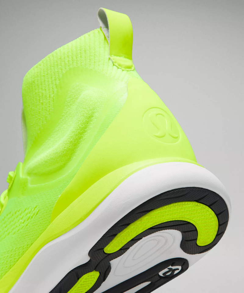 Women's Chargefeel Mid Workout Shoe 9