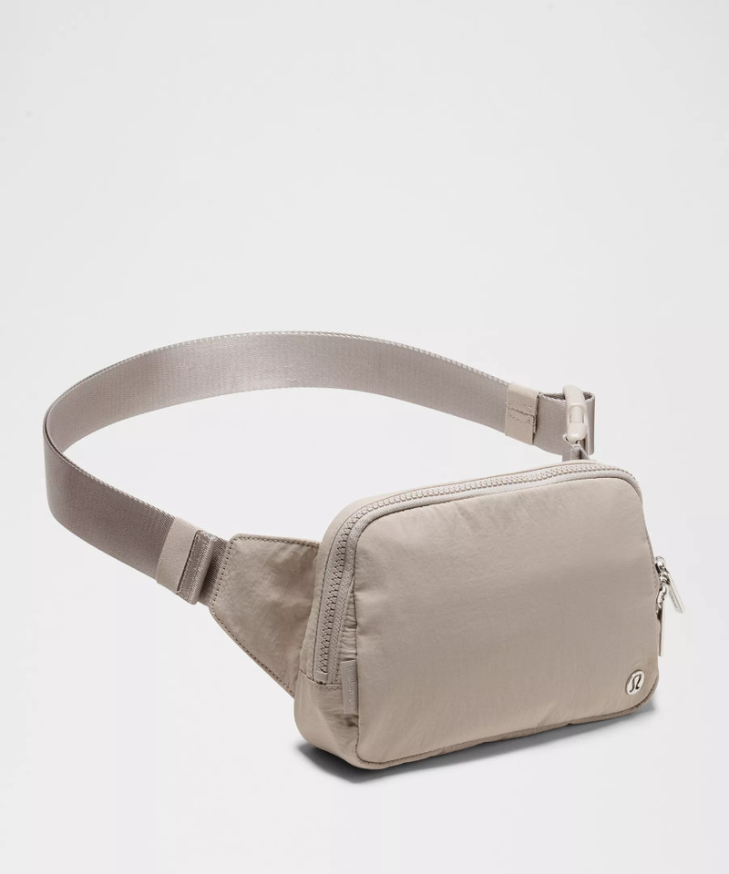 Everywhere Belt Bag Large with Long Strap 2L 4