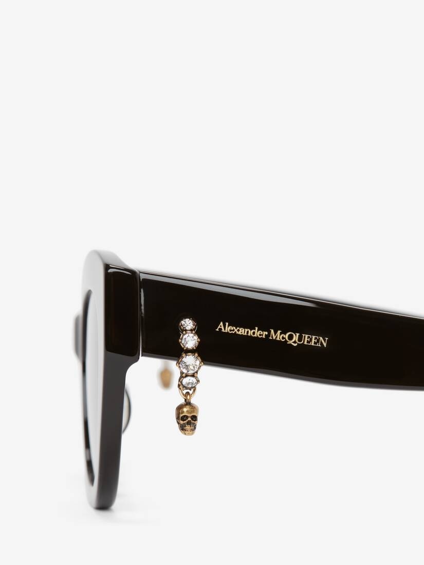 Alexander McQueen Women s Skull Pendant Jewelled Sunglasses in Black REVERSIBLE