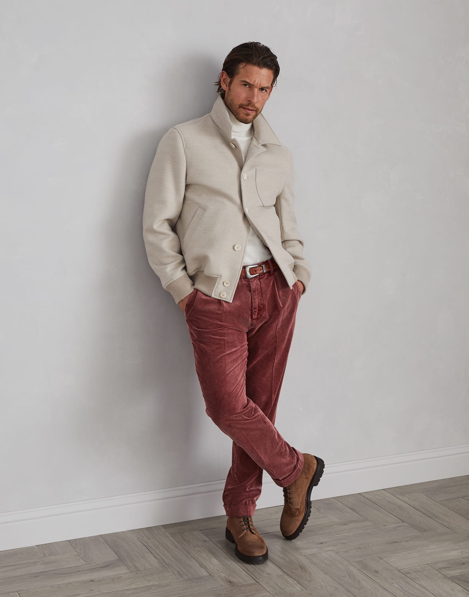 Garment-dyed leisure fit trousers in cotton corduroy - 4