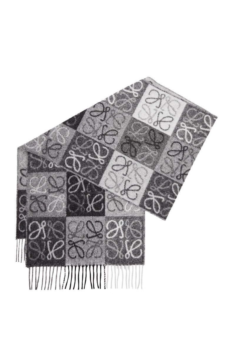 Loewe Scarf in wool and cashmere outlook