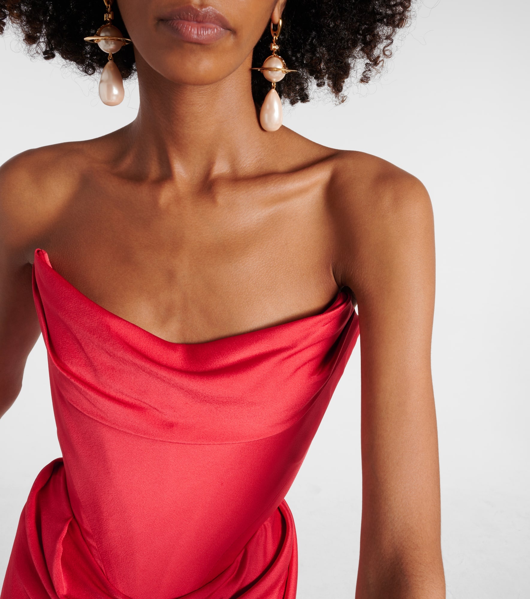 Off-shoulder satin gown - 4