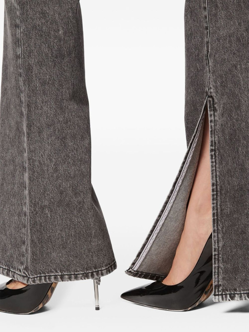 high-waisted flared jeans 4