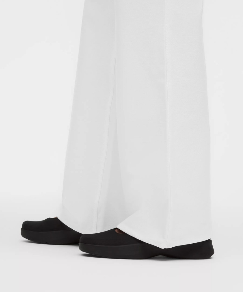 EasyFive High-Rise Subtle-Flare Pant *Tall 7