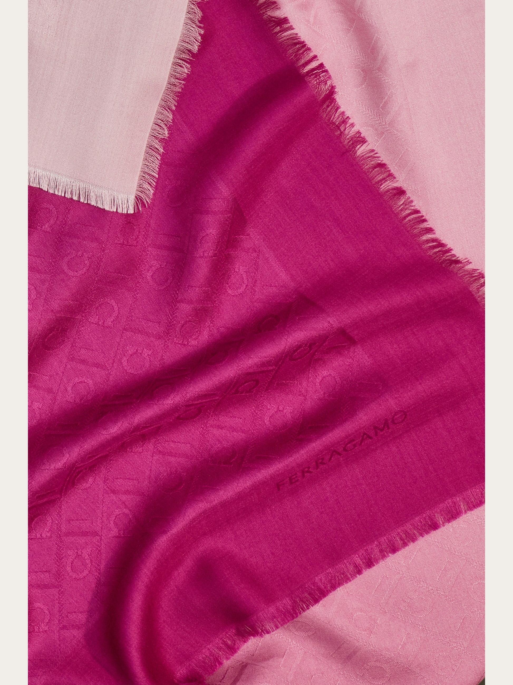 Ferragamo Monogram shawl - 2