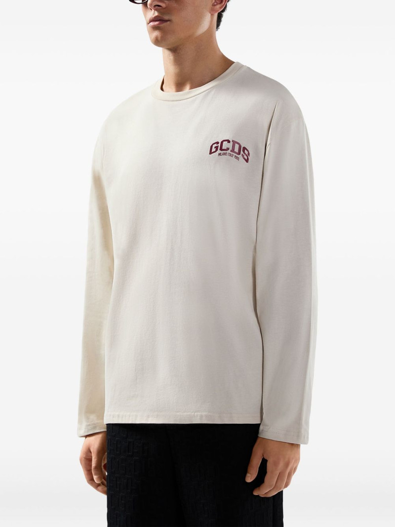 long-sleeved T-shirt 4
