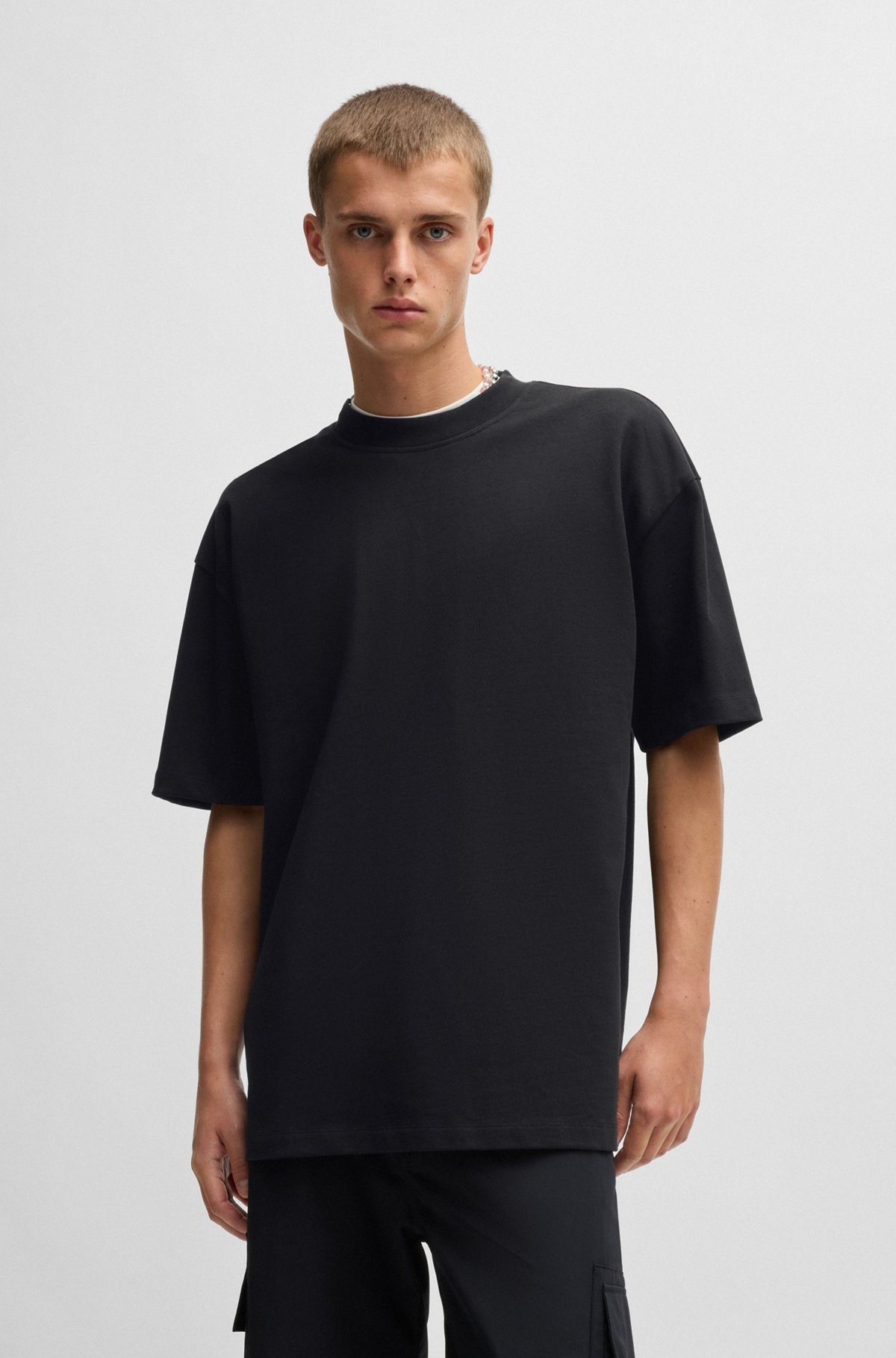 OVERSIZE-FIT ALL-GENDER T-SHIRT IN COTTON WITH LOGO LABEL - 2