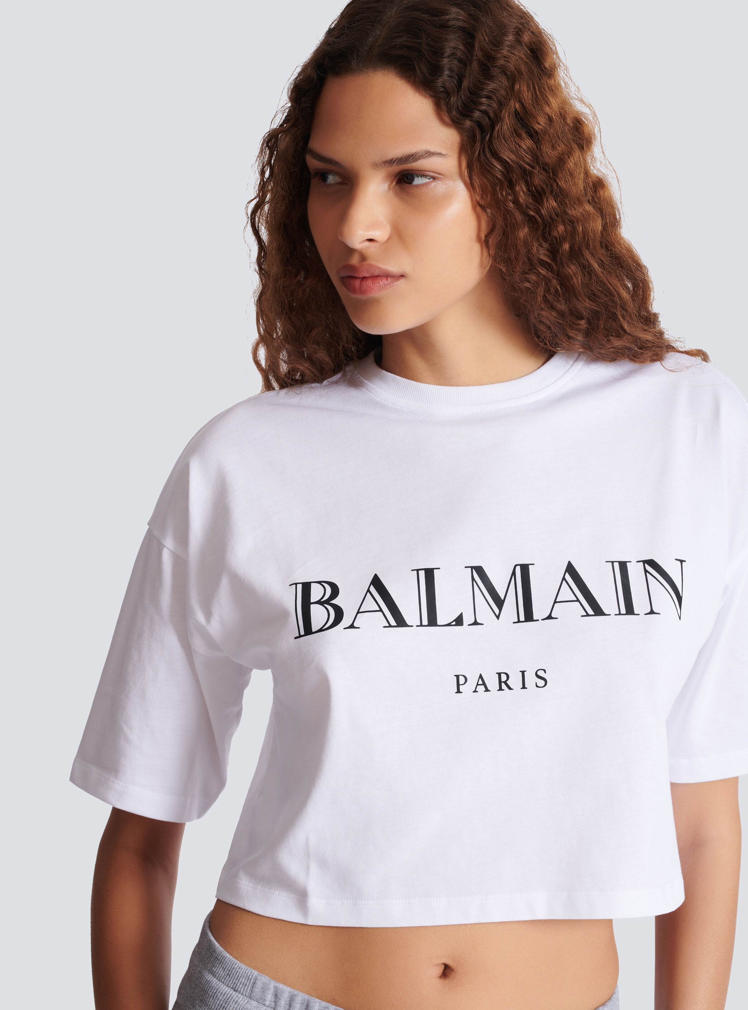 Boxy cropped T-shirt with Balmain print - 7