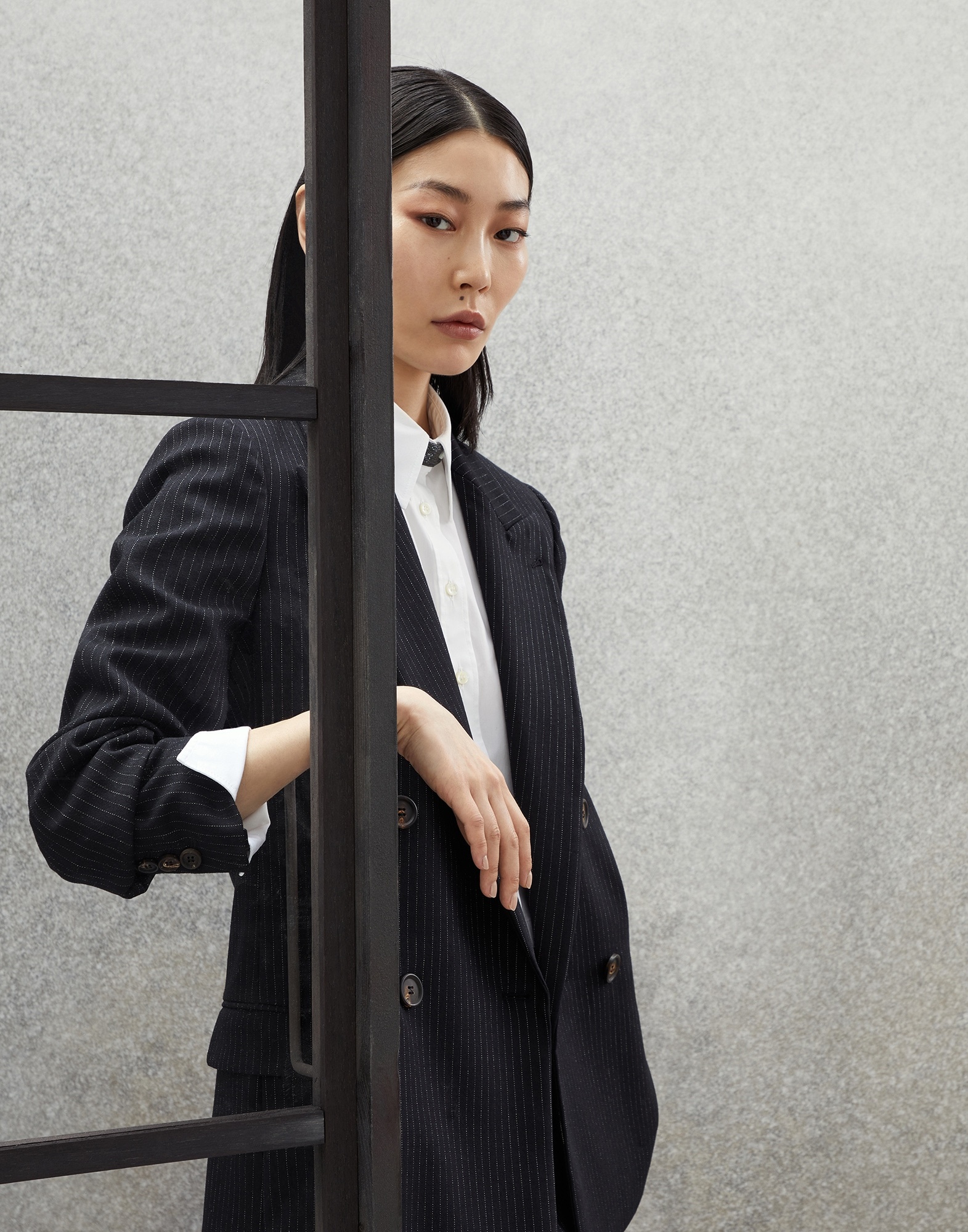 Comfort virgin wool pinstripe blazer with monili - 4