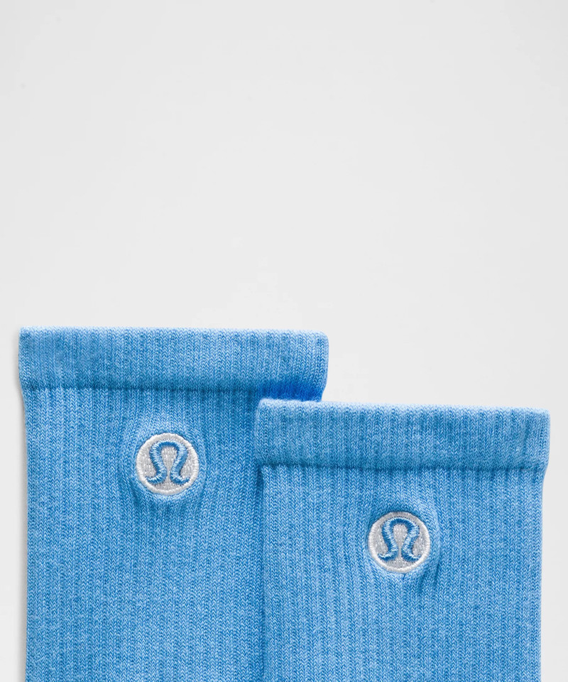 lululemon Unisex Daily Essential Quarter Socks outlook