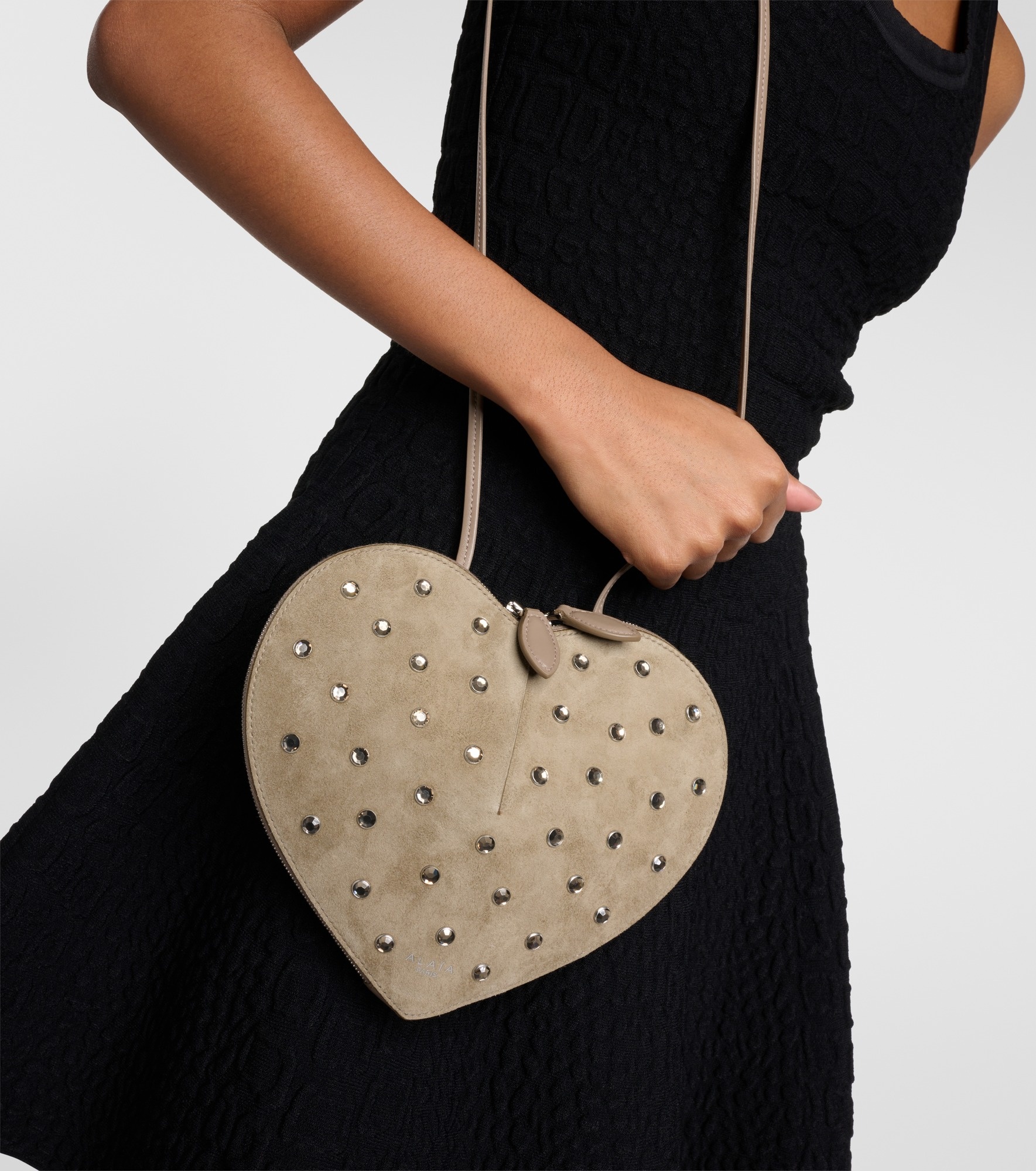 Le Cœur studded suede shoulder bag - 2