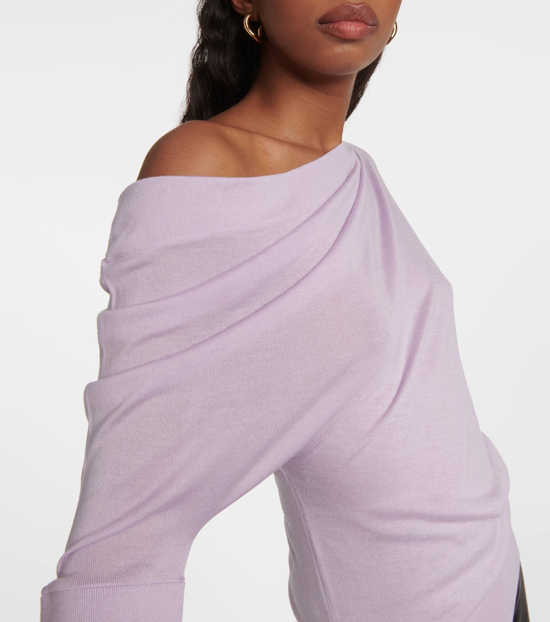 Off-shoulder cashmere and silk sweater - 5