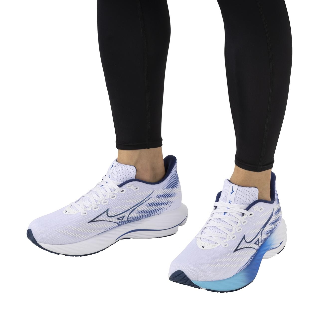 Men's Wave Rider 28 Running Shoe - 9