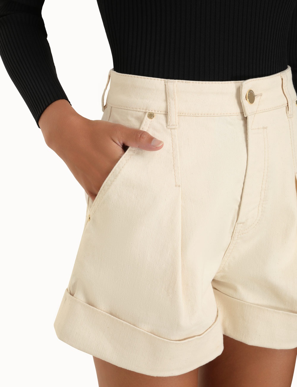 LACED SHORT - 7