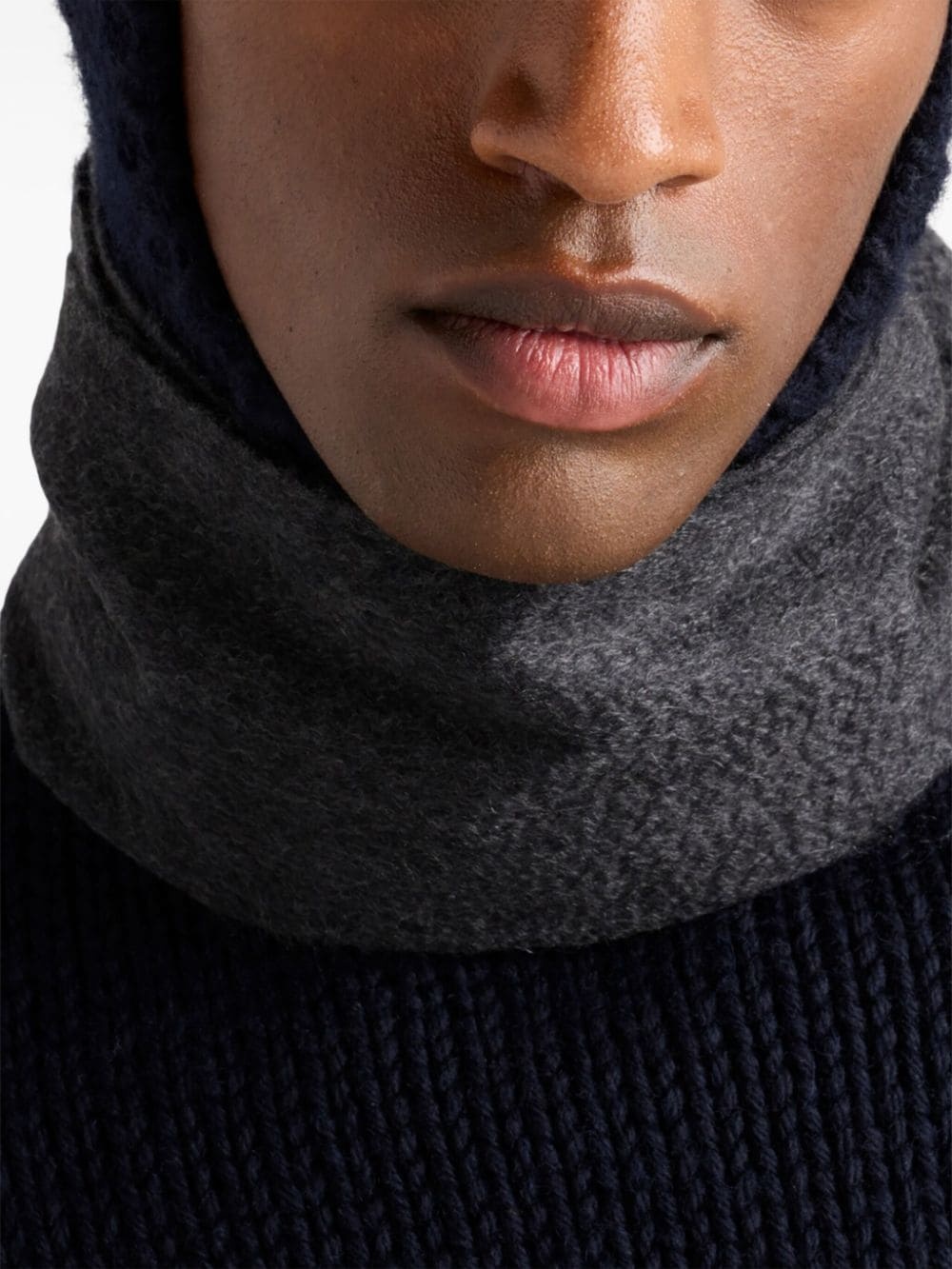 logo-embroidered cashmere scarf - 3