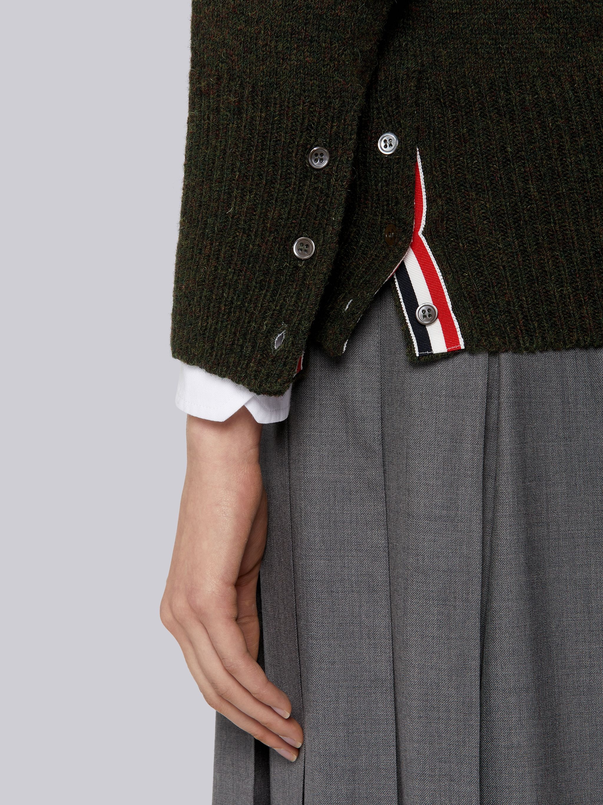 Dark Green Shetland Wool Jersey Stitch 4-Bar Classic V-Neck Cardigan - 6