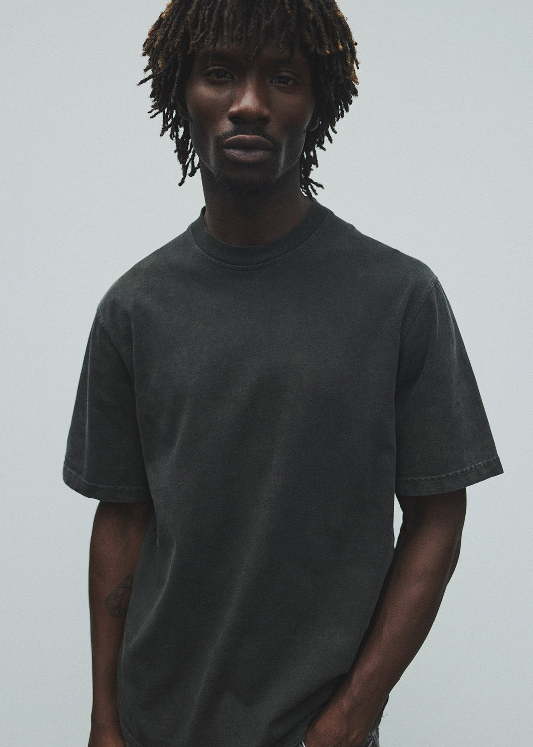 ASHA MOCK NECK TEE IN BLACK - 2