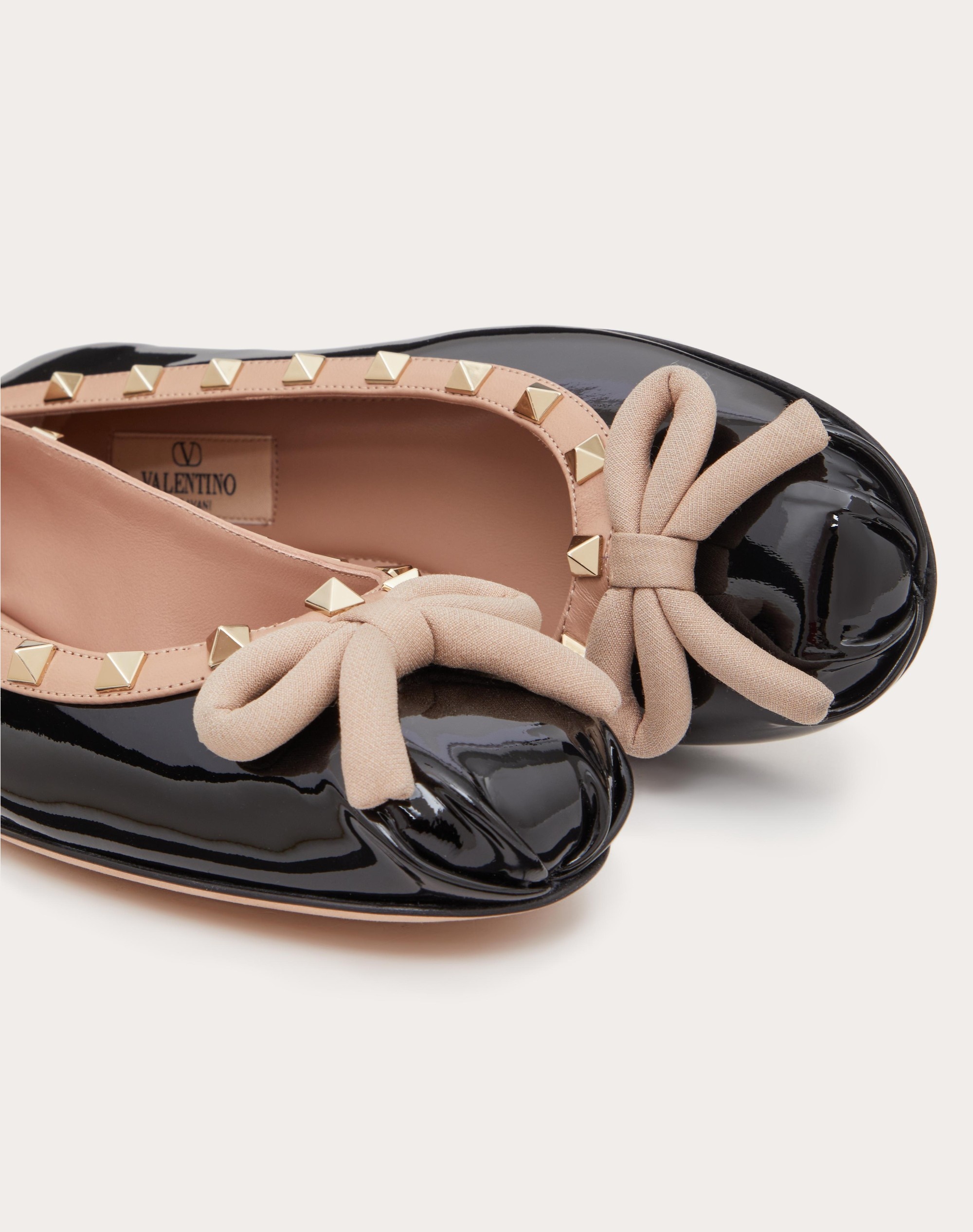 ROCKSTUD PATENT LEATHER BALLERINA - 5