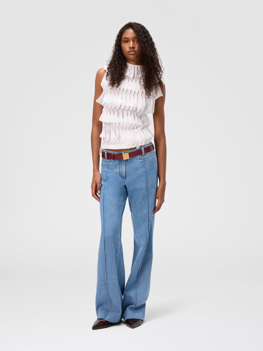 Sleeveless top with ruffles - 2