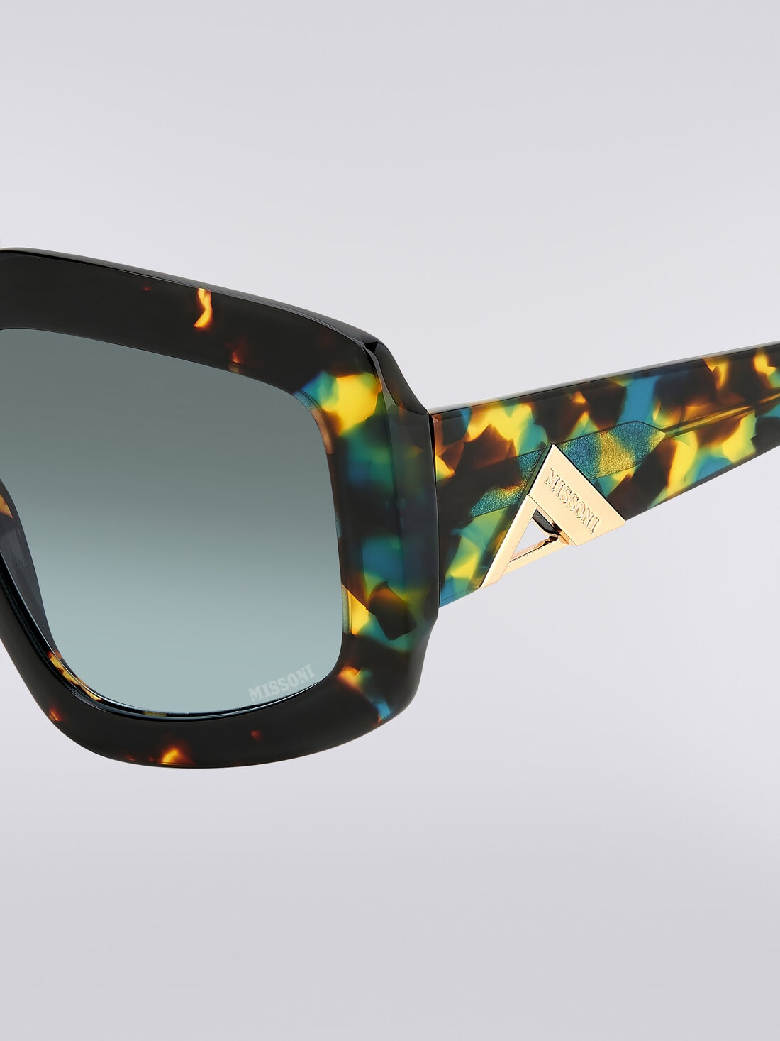 Squared sunglasses with triangle shaped metal trim - 4