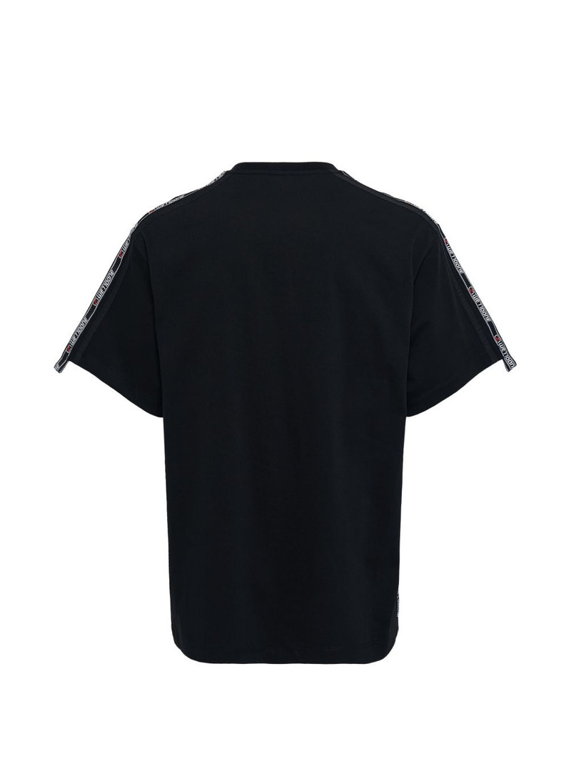 We11done logo short-sleeve T-shirt outlook