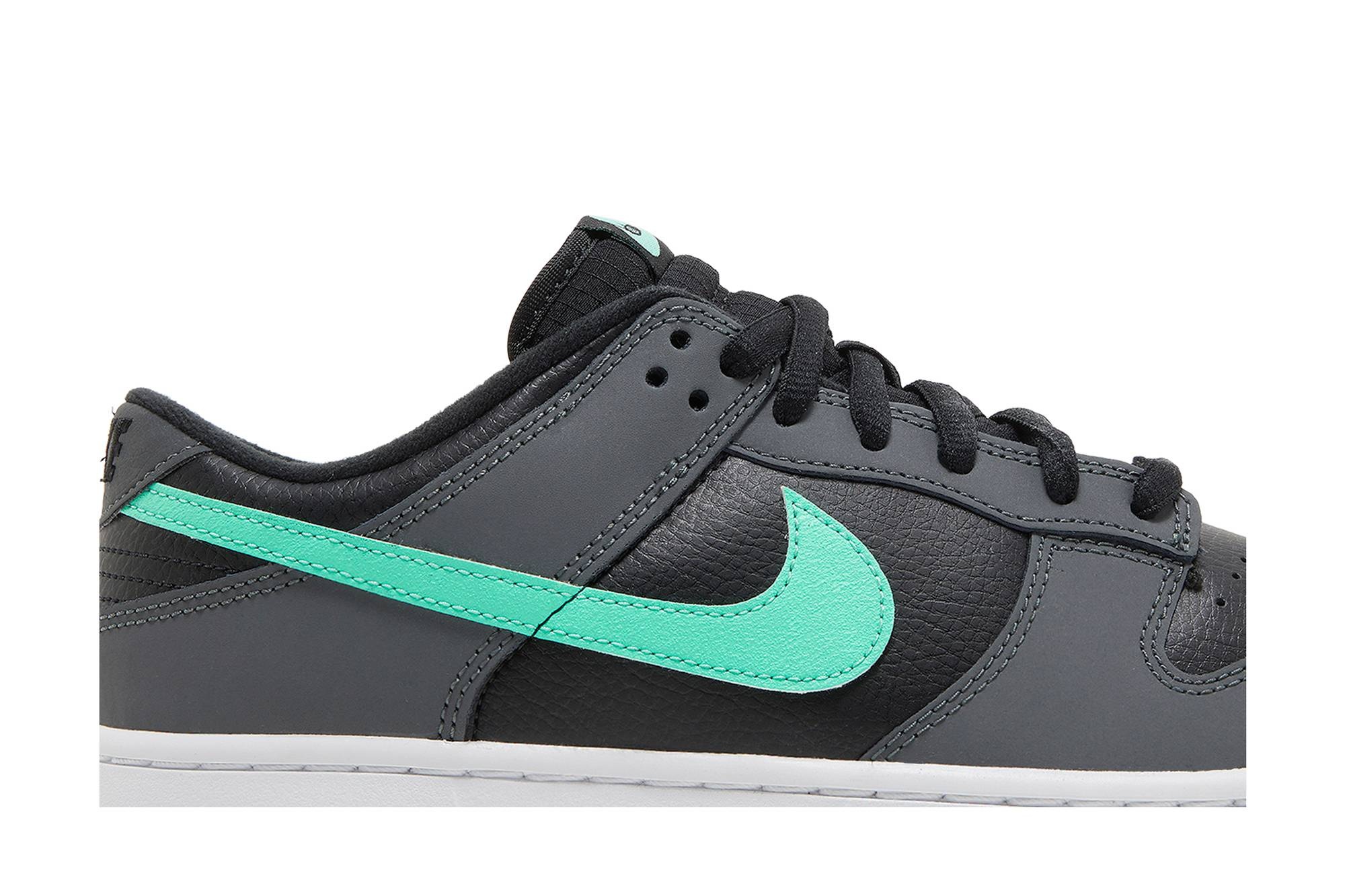 Dunk Low 'Black Green Glow' - 2